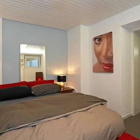 Mariposa Apartament *